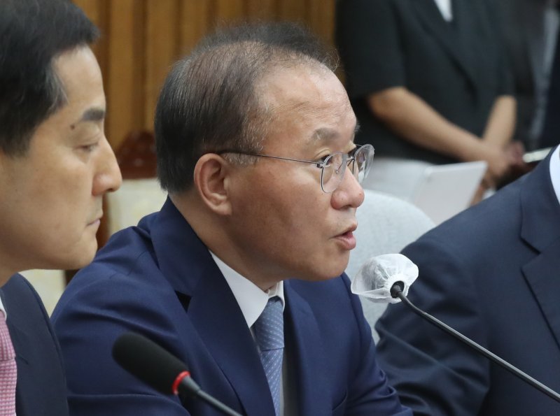 與, 윤영찬 '尹 쿠테타' 발언에 "국민 선택 폄하..즉각 사과해야"