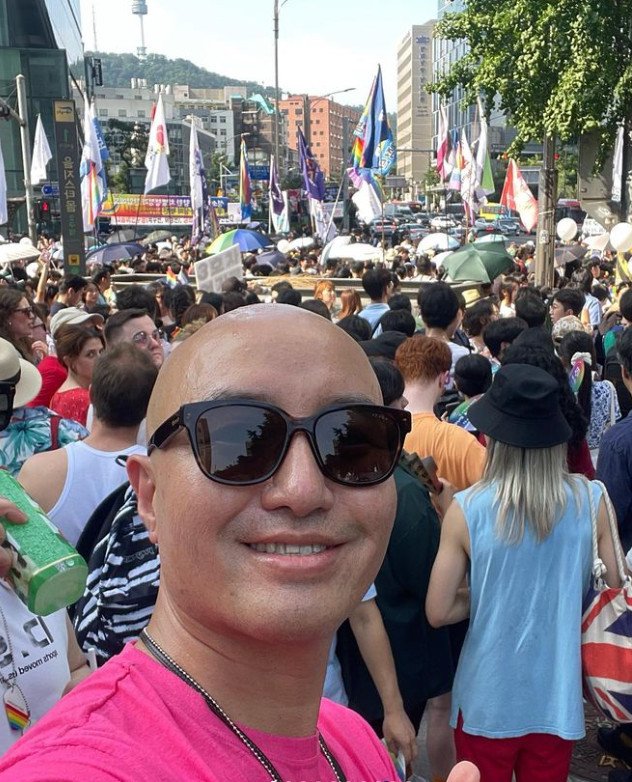 홍석천, 퀴어 축제 참석 "이 하루의 자유 허락하지 않는 외침 거세" 한탄