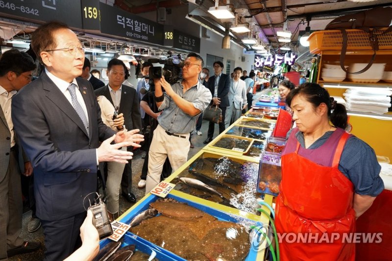 "급식 수산물 안전 공개" 해수장관, 민관 간담회 개최