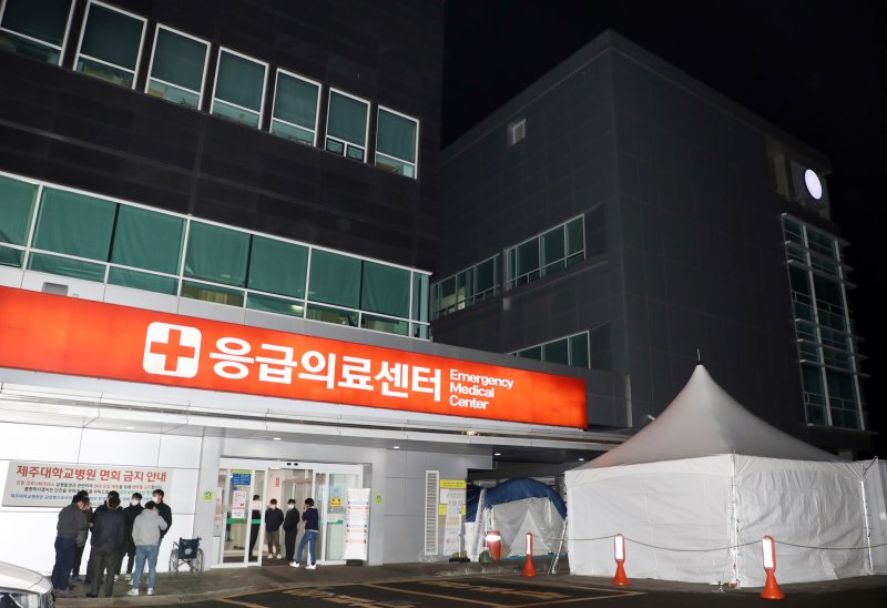 제주대학교병원 응급의료센터. 제주 자살률이 전국 최고 수준으로 나타나면서 자살시도자의 응급치료 이후 정신건강 평가와 사례관리, 지역사회 연계를 강화하는 사후관리 체계가 주요 과제로 떠올랐다. /사진=제주대학교병원 제공