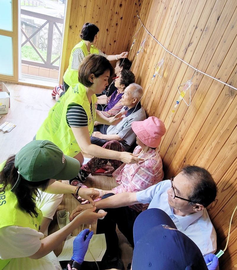 한반도 호우 덮친 날 '지리산 산골마을'에 의료봉사 손길