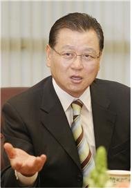 권홍사 반도문화재단 이사장, 수해복구 성금 1억 기부