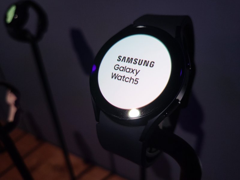 [뉴욕=뉴시스]미국 뉴욕 갤럭시 체험관에 마련되어 있는 '갤럭시 워치5''. (사진=윤현성 기자)