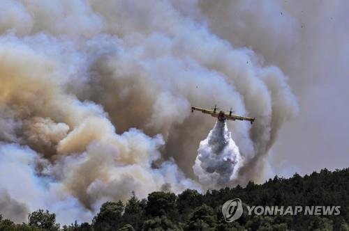 그리스 산불 진화/사진=연합뉴스