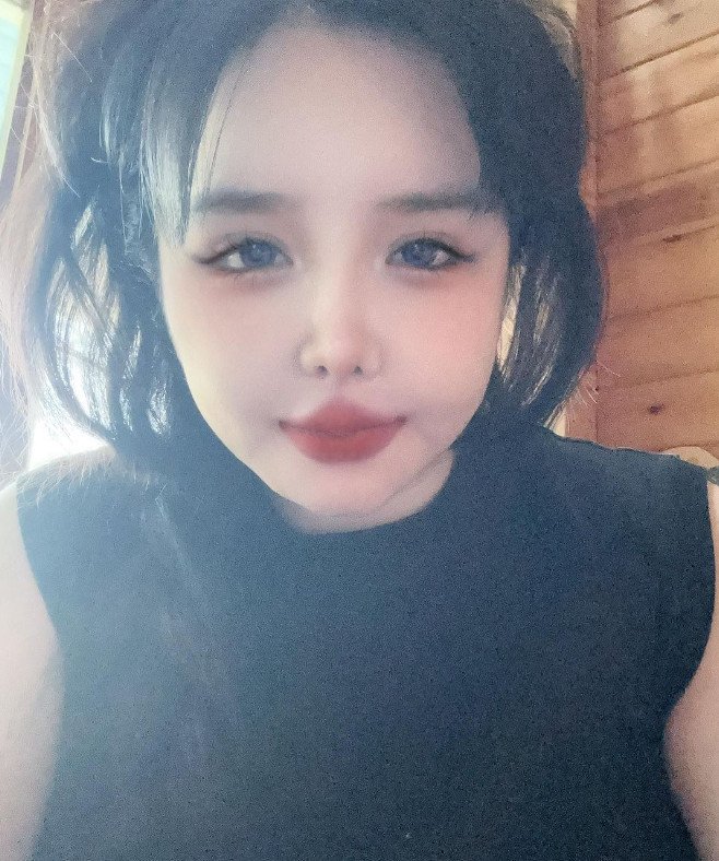 놀자 2NE1 출신 박봄, 근황 공개…달라진 미모 [N샷]