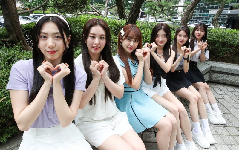 걸그룹 아일리원의 엘바, 하나, 리리카, 로나, 아라, 나유(왼쪽부터) ⓒ News1 김성진 기자