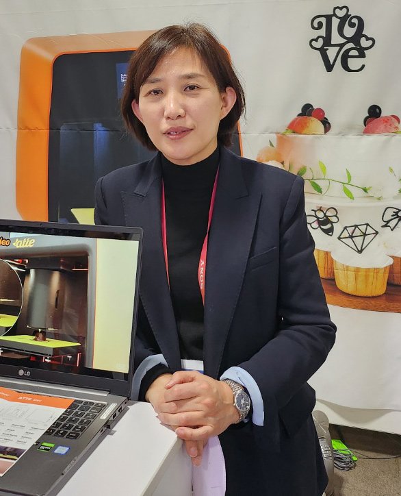 국내 유일 푸드 프린팅 솔루션 업체 ㈜엘에스비의 이산홍 대표는 26일 국내 푸드 3D 프린팅 시장의 인력 양성에 크게 기여할 것이라고 밝혔다.