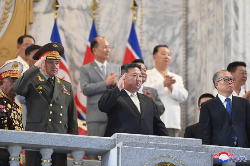 김정은 '전승절' 직접 연설 없이 "국방상, 자멸적 선택한 적수들에 경고"(종합)