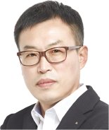 시진핑도 푸틴도 ‘대만’만 본다… 동아시아 파워게임 격랑속으로 [김관웅의 픽(pick)]