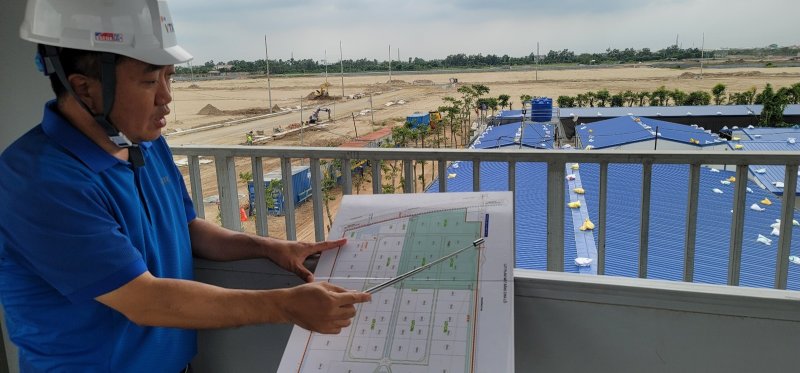 이명석 VTK 흥옌산업단지투자개발회사 부장이 클린산업단지를 설명하고 있다. 2023. 7. 19 .뉴스1 ⓒ News1 황보준엽 기자