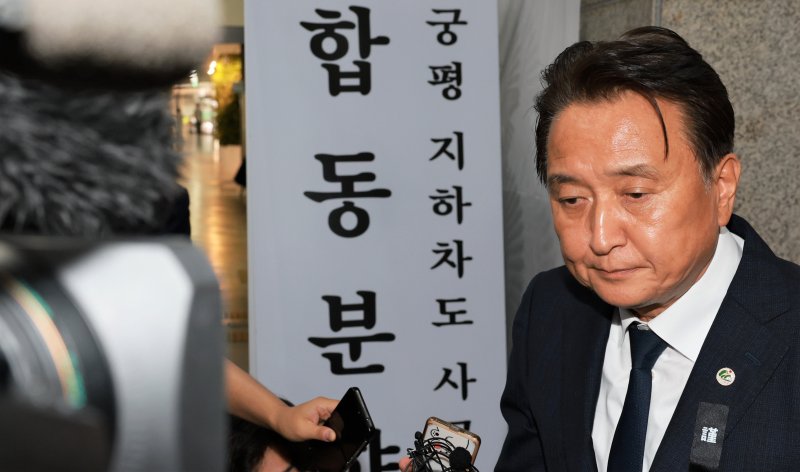 박광온, 오송 찾아 ‘김영환 책임론’…“중대재해처벌법 대상”