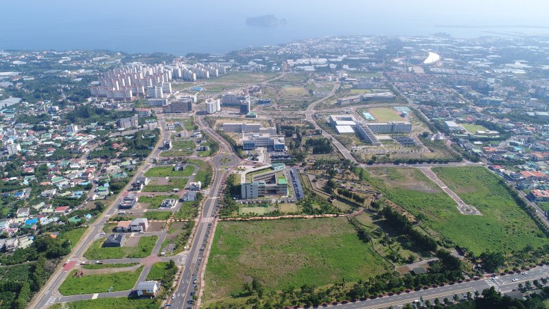서귀포시 제주혁신도시 전경. 제주도는 정부의 2차 공공기관 지방이전에 대응해 기관 기능과 지역산업, 정주여건을 결합한 맞춤형 유치 논리를 마련할 계획이다. 사진=제주특별자치도청 제공
