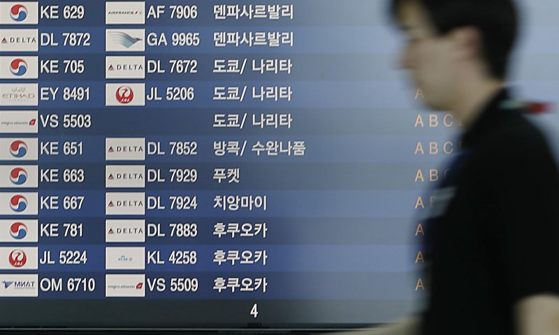 [인천공항=뉴시스] 최동준 기자 = 한국관광공사와 일본관광청에 따르면 올해 상반기 일본을 찾은 한국인은 312만9000명으로 한국을 찾은 일본인(86만2000명)의 3.6배였다. 사진은 31일 인천국제공항 모습. 2023.07.31. photocdj@newsis.com