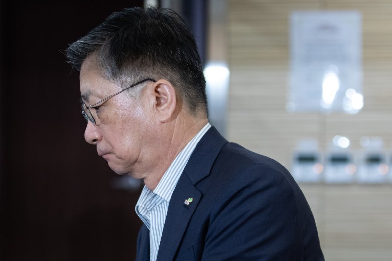 이한준 한국토지주택공사(LH) 사장이 2일 서울 강남구 LH 서울지역본부에서 열린 건설카르텔과 부실시공 근절을 위한 LH 책임관계자 긴급대책회의에 참석하고 있다. 2023.8.2/뉴스1 ⓒ News1 유승관 기자