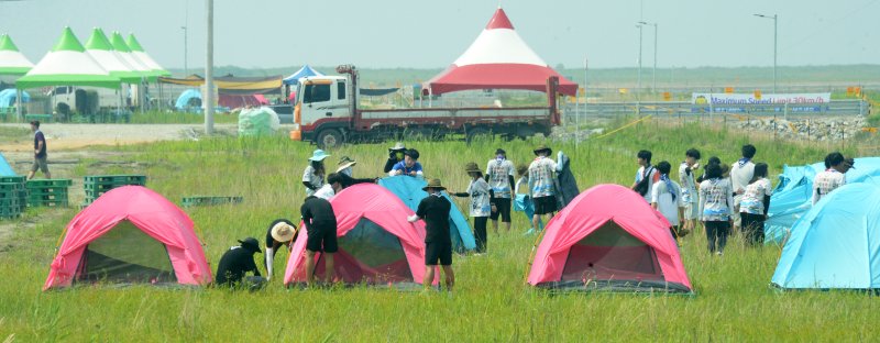 당정, 잼버리에 쿨링 텐트&middot;버스&middot;얼음물 공급 "좋은 추억 품고 돌아가도록.."