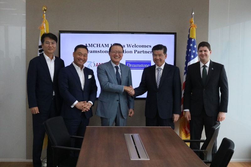 드림스톤 파트너스는 주한미국상공회의소(AMCHAM, 암참)의 ‘Corporate Partnership’ 신규 회원사로서 국내기업 미국진출 지원을 위한 향후 파트너십을 논의했다고 4일 밝혔다.