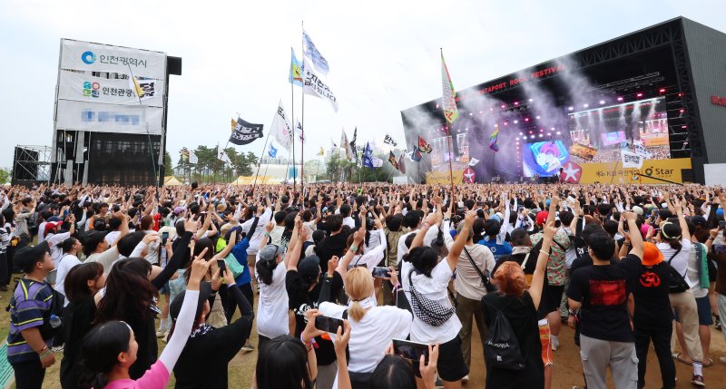 "전 세계 크루즈 관광객 한국으로".. 문체부 '글로벌축제' 본격 홍보