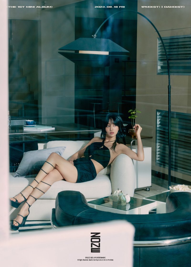 [서울=뉴시스] 그룹 '트와이스' 멤버 지효 솔로 앨범 'ZONE' 콘셉트 포토 2023.08.07. (사진 = JYP엔터테인먼트 제공) photo@newsis.com *재판매 및 DB 금지