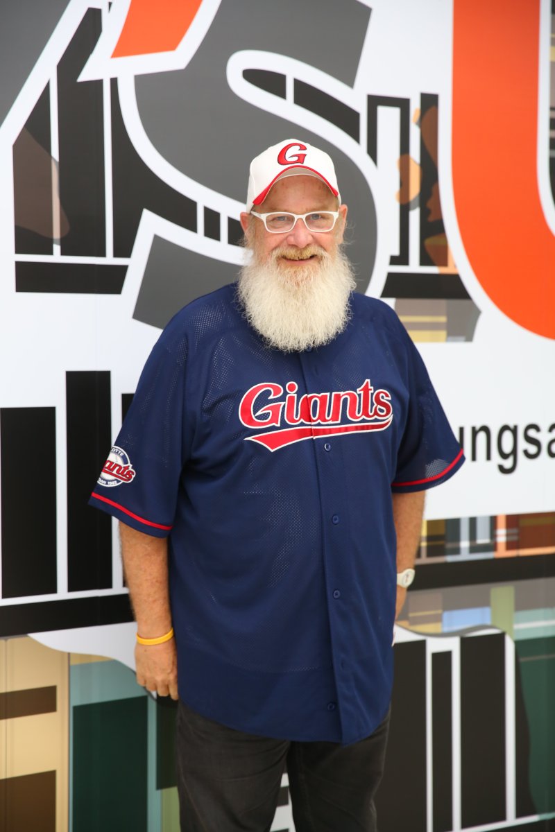 롯데자이언츠 유니폼을 입은 고(故) 케리 마허(Kerry Lee Maher) 전 영산대 교수.(영산대 제공)