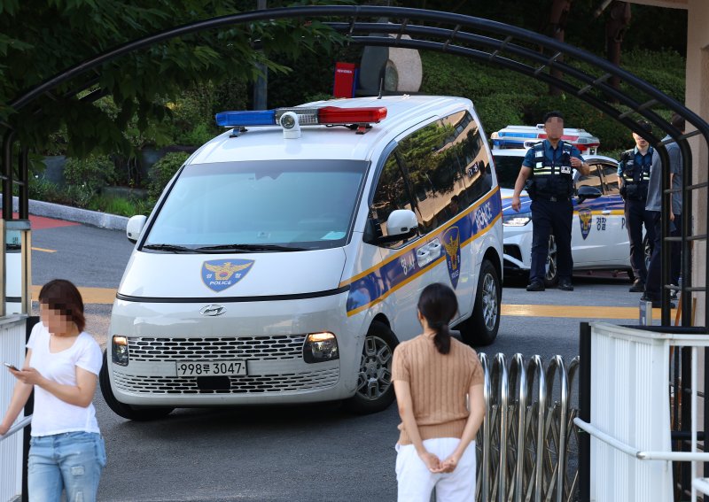 "안전한 곳 없다" 일상 덮친 공포… 모임 취소&middot;호신용품 불티 [분노가 키운 길거리 살인마③]