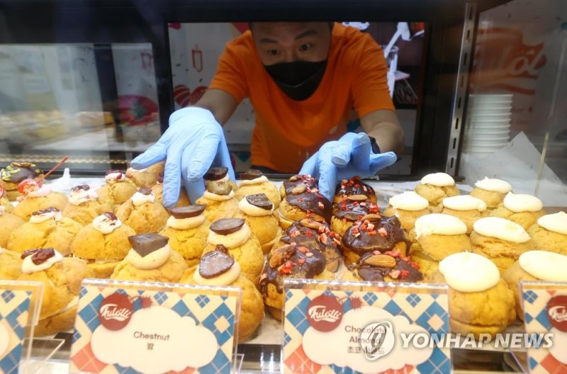“비건? 사람이 채소만 먹고 어떻게 살아요?” [왓코노미]