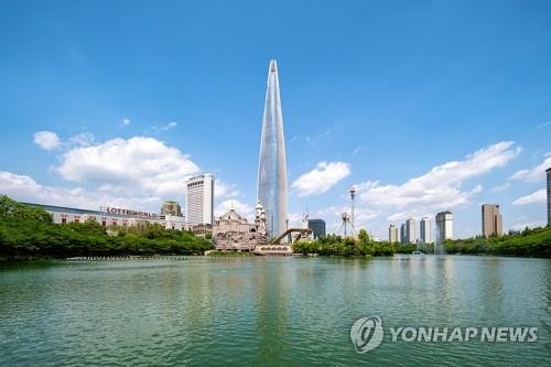 [서미숙의 집수다] ② "층간소음에 강하다?"…무량판에 대한 오해와 진실 벽식과 라멘구조가 혼합된 잠실 롯데월드타워 [롯데물산 제공. 재판매 및 DB 금지]