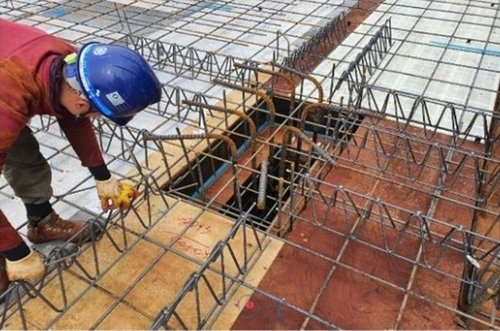 [서미숙의 집수다] ② "층간소음에 강하다?"…무량판에 대한 오해와 진실 민간 건설사의 트러스 형태 전단보강근 시공 모습 [A건설사 제공. 재판매 및 DB 금지]