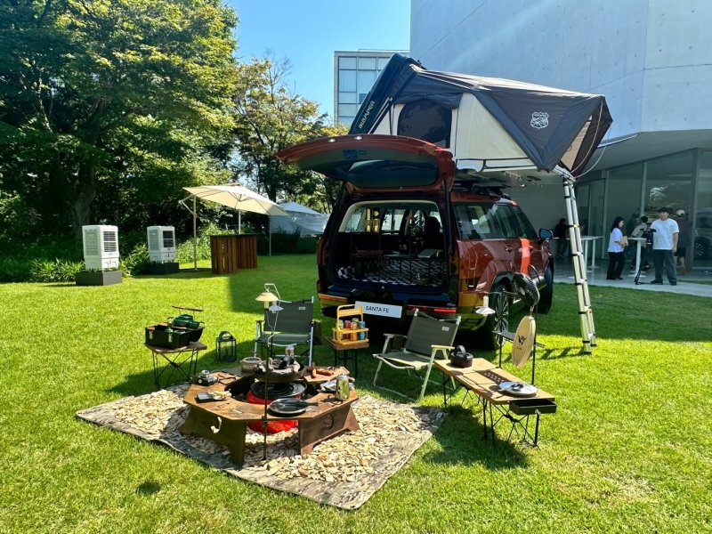 지난 8~9일 경기도 파주서 전시한 신형 싼타페.ⓒ 뉴스1 이동희 기자