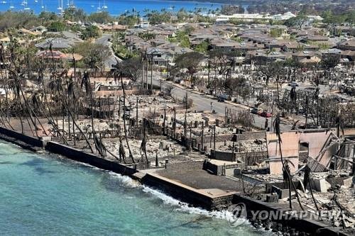 하와이 마우이섬 라하이나 마을 해변 화재 현장 [하와이 토지·자연자원부(HAWAII DEPARTMENT OF LAND AND NATURAL RESOURCES)/로이터=연합뉴스. 재판매 및 DB 금지]
