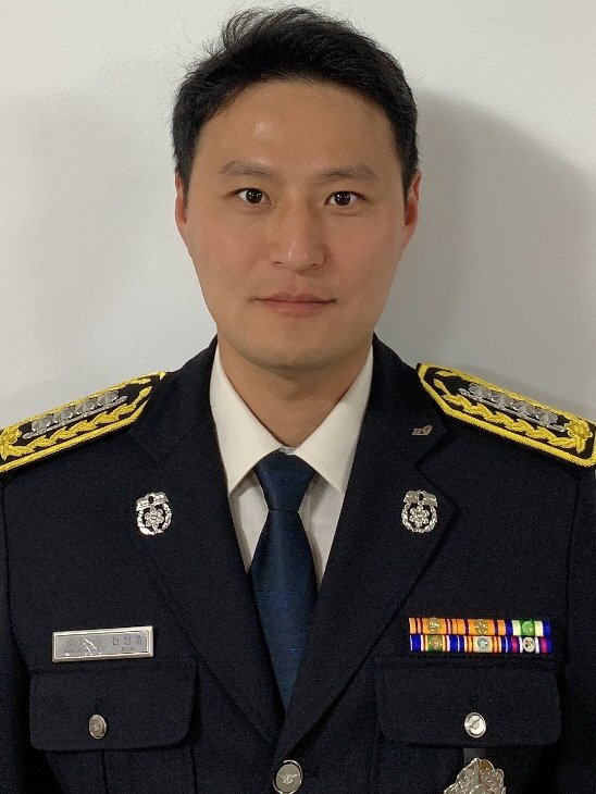 "몸이 먼저 움직였다"…경남 아파트화재 초기진압한 남성의 정체