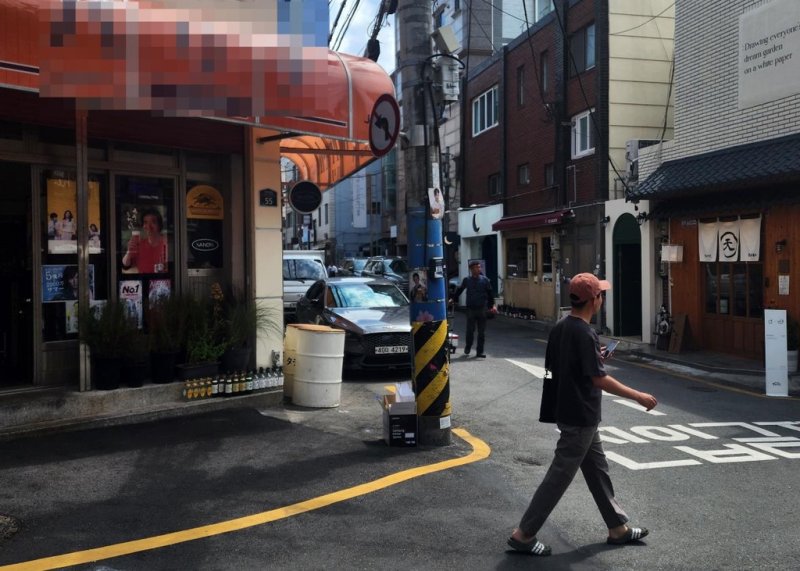 일본어 간판 즐비한 전포 사잇길 [손형주 기자]
