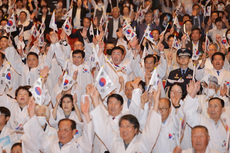 청주예술의전당에서 열린 광복절 경축식.(청주시제공)