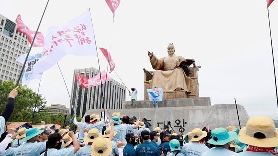 與 민노총 국고보조금 전면 폐지 압박..'UN 사칭' 시민단체도 직격