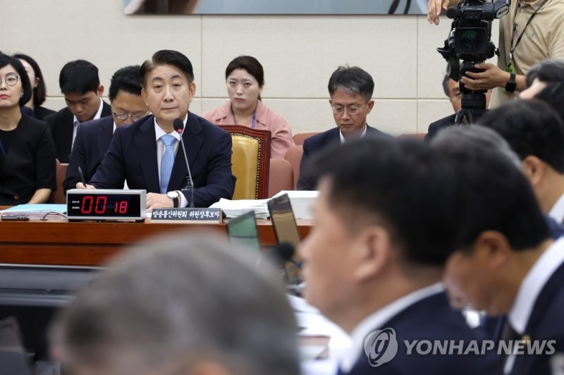 이동관 "통신비 단말·통신 분리 고지 및 최적요금제 추진" [이동관 청문회]