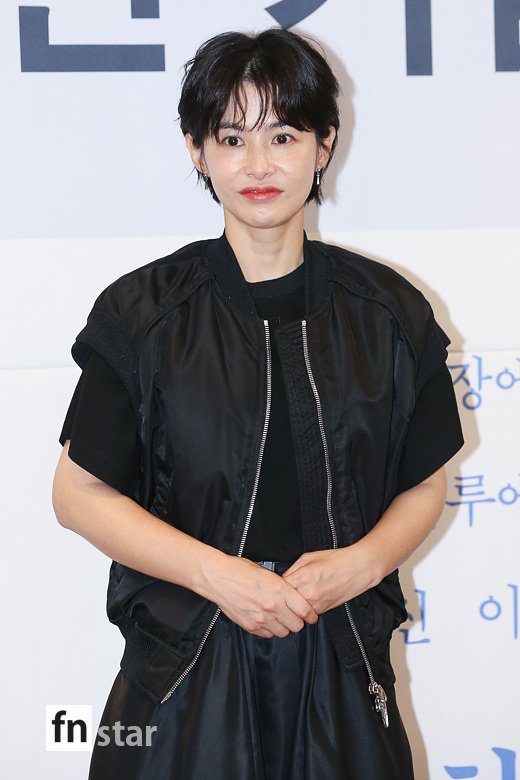 [포토] '에세이 출간한 배우 강혜정'