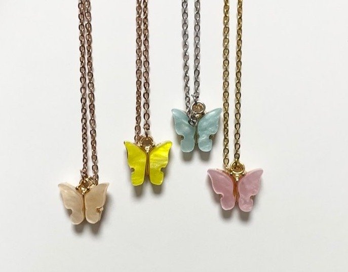 산청고 학생들이 일본군 '위안부' 피해자를 돕기 위해 직접 제작 판매한 '나비 팔찌'.(일본군 '위안부' 할머니와 함께하는 통영거제시민모임 제공)