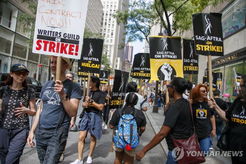 할리우드 작가들 파업 113일째…제작사측, 협상안 공개로 압박 - 파이낸셜뉴스