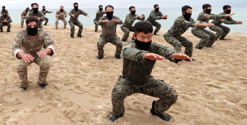 한미 특전사, 강원도 양양서 연합해상침투훈련 [뉴시스Pic] - 파이낸셜뉴스