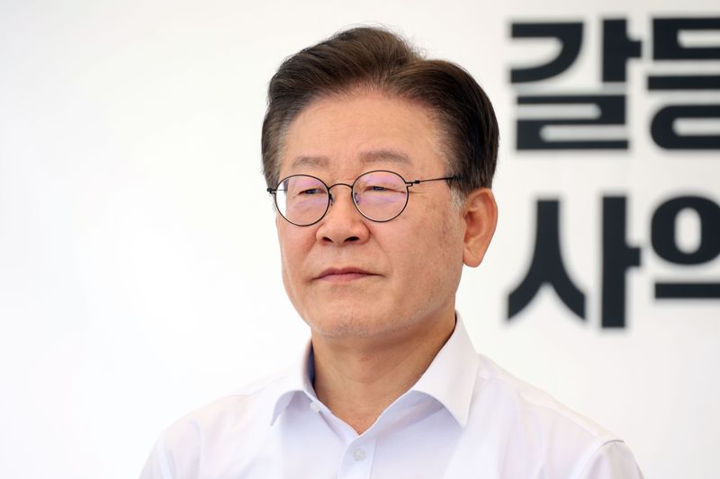 무기한 단식 농성 들어간 이재명 대표