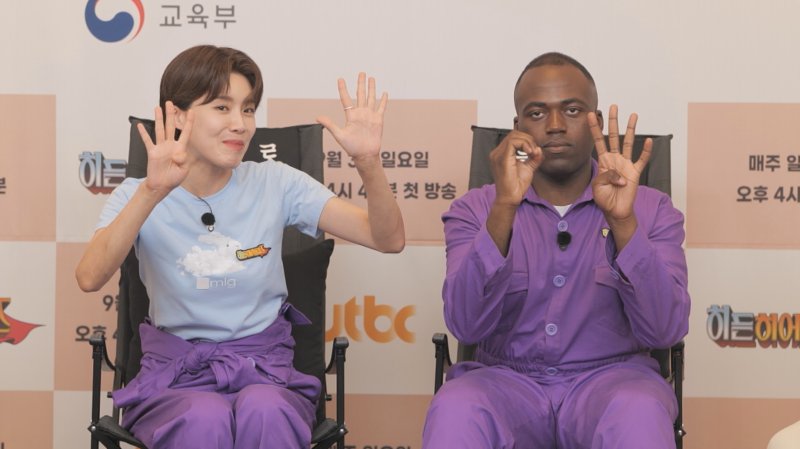장도연(왼쪽), 조나단 사진제공=JTBC