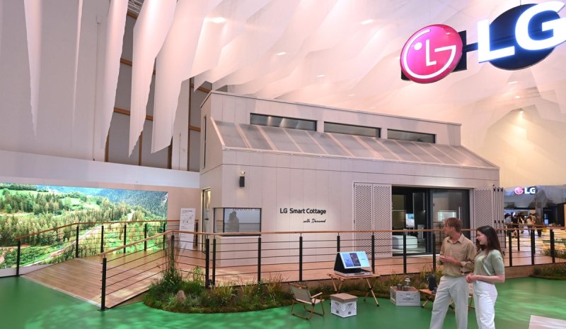 LG전자가 1~5일(현지시간) 독일 베를린에서 열린 유럽 최대 가전전시회 'IFA 2023'에서 공개한 소형 모듈러 주택 '스마트코티지'. LG전자 제공
