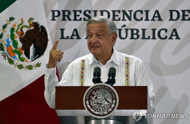 안드레스 마누엘 로페스 오브라도르 멕시코 대통령 Mexican President Andres Manuel Lopez Obrador gives a government report in Campeche, State of Campeche, Mexico, on September 1, 2023. Mexican President Andres Manuel Lopez Obrador took his first tour aboard the Mayan Train this Friday, a pharaonic tourism project that has 