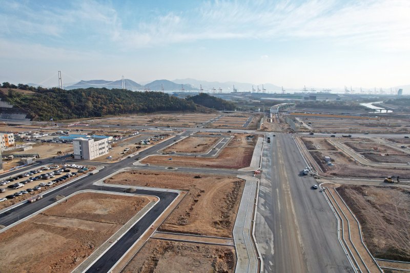 [서울=뉴시스] 택지개발사업을 위해 협의취득 한 토지도 수용된 토지와 같은 기준으로 환매권이 발생한다는 판결이 나왔다. 사진은 전남 광양시가 개발 중인 택지. 사진은 기사와 무관. (사진=뉴시스DB) photo@newsis.com *재판매 및 DB 금지 /사진=뉴시스