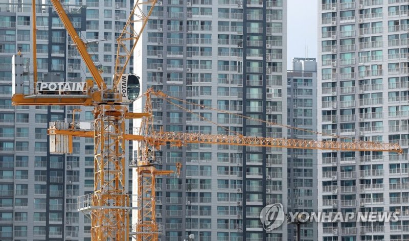 서울의 한 재건축 단지 공사 현장. 사진=연합뉴스