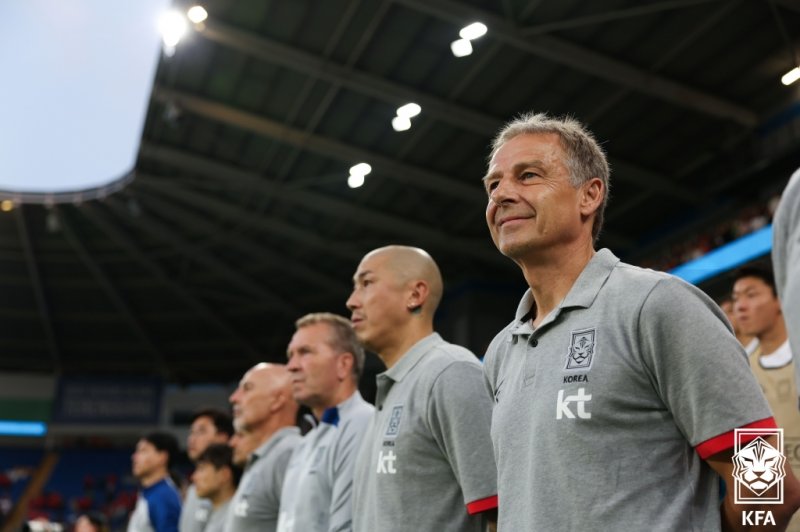 [서울=뉴시스]위르겐 클린스만 축구대표팀 감독은 5경기째 무승을 이어가게 되었다.