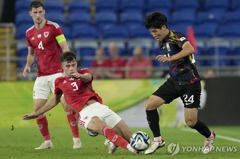 홍현석이 클린스만호를 떠나 황선홍호로 자리를 옮긴다. 곧바로 영국을 떠나 창원에 합류한다 (사진 = 연합뉴스)