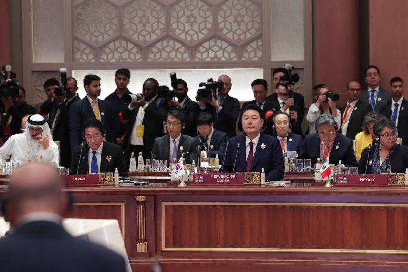 尹대통령 "기후변화 취약국에 녹색 사다리…GCF에 3억불 공여"
