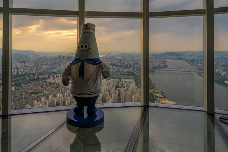 서울스카이 마스코트 포토존(서울관광재단 제공)