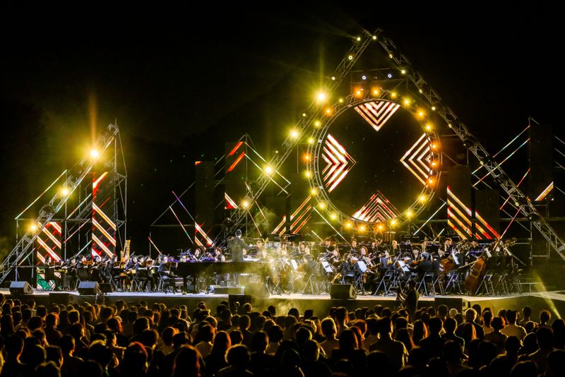 지난 9일 서울 청와대 헬기장에서 '2023 블루하우스 콘서트'가 펼쳐지고 있다. 국립심포니오케스트라 제공