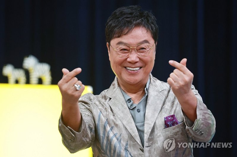 '60주년' 남진 "신곡, 새 여인 만난듯 가슴이 뛴다"